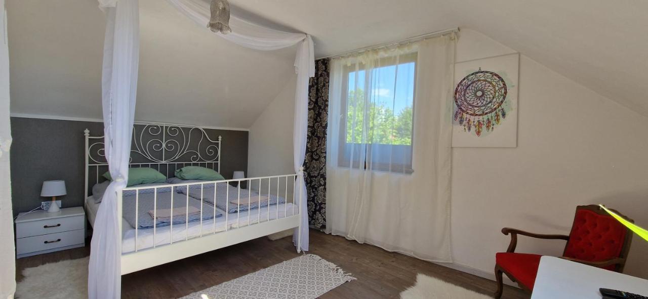 Boholand Apartman Eger Buitenkant foto